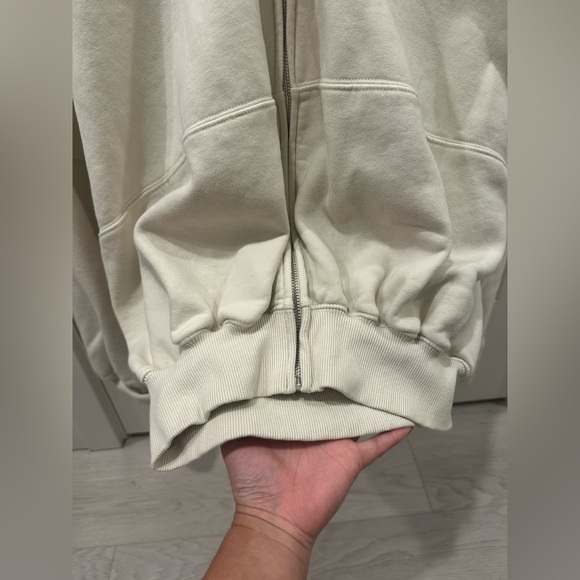 Zara Cream Bomber Crewneck Material Zip Up - Picture 4 of 9